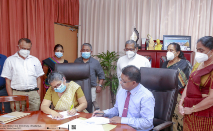 Memorandum of Understanding signed between the Department of Archaeology, Sri Lanka and the Centre for Heritage Studies of the University of Kelaniya. 