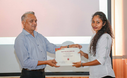Faculty Excellence Award – Dean’s List, Faculty of Social Sciences