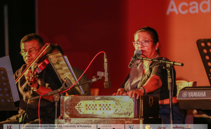 ‘Saṅgīta Suyāmaya’ Welcomes New Undergraduates of the Faculty of Commerce and Management Studies