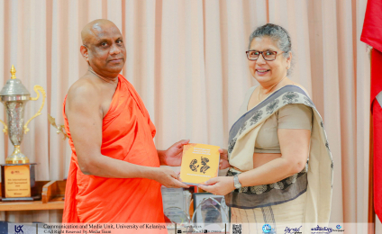 Dr Kapugollewe Anandakiththi Thero Launches a New Book Titled ‘Phonology and Morphology of Modern Marathi’